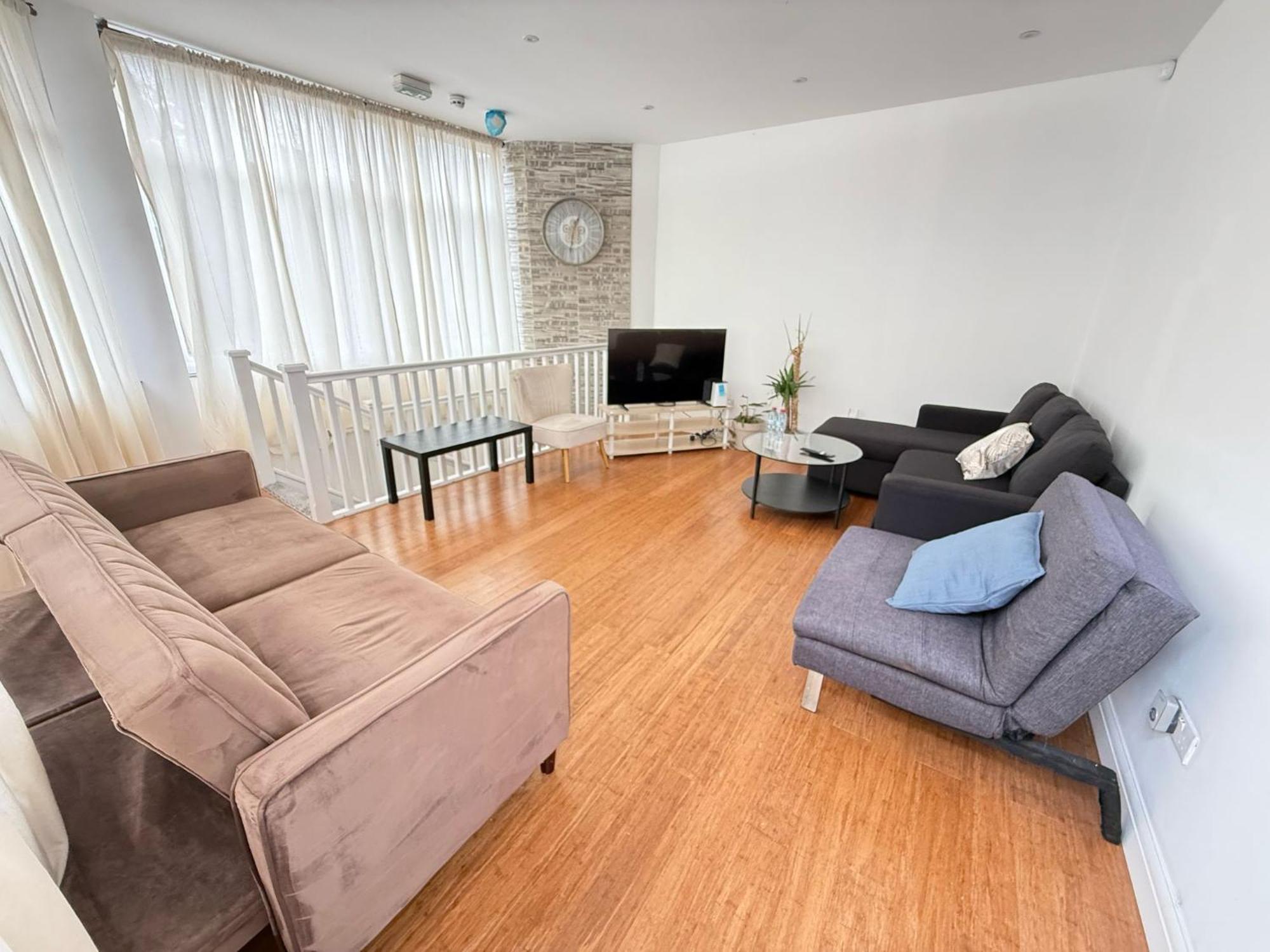 Bell Street 2 Bedroom Flat B Apartment London