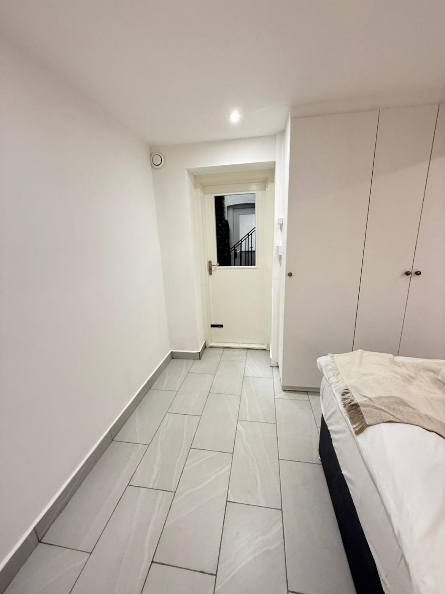 Bell Street 2 Bedroom Flat B Apartment London