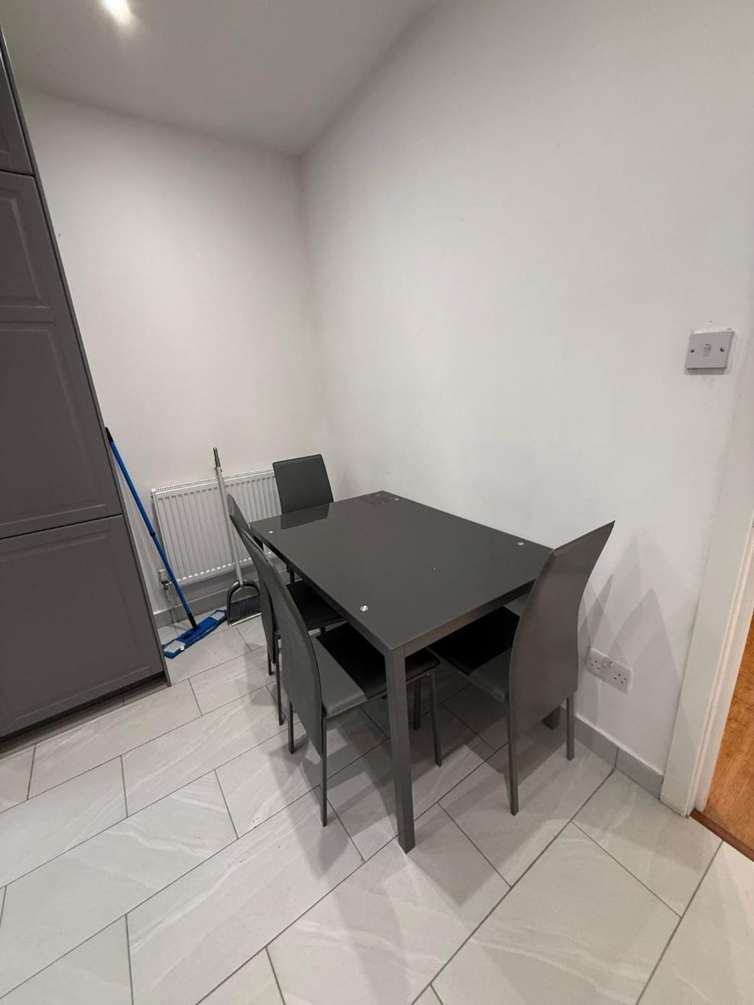 Bell Street 2 Bedroom Flat B